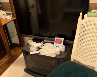 Items Located In The 2nd Bedroom