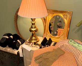 Items Located In The 1st Bedroom (MASTER)