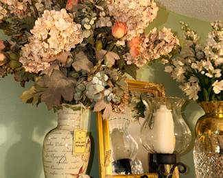 Items Located In The 1st Bedroom (MASTER)