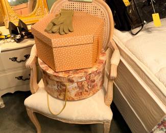 Items Located In The 1st Bedroom (MASTER)