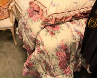 Items Located In The 1st Bedroom (MASTER)