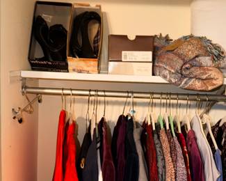 Items Located In The 1st Bedroom (MASTER)