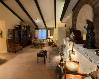 Items Located In The Family Room