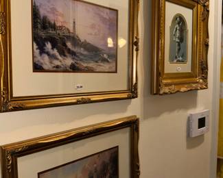 Items Located In The Central Hallway