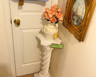 Items Located In The Central Hallway