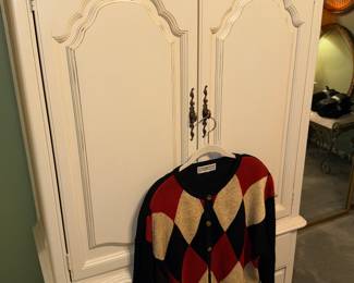 Items Located In The 1st Bedroom (MASTER)