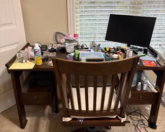 Office desk and chair