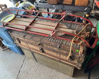 Antique sled, trunk