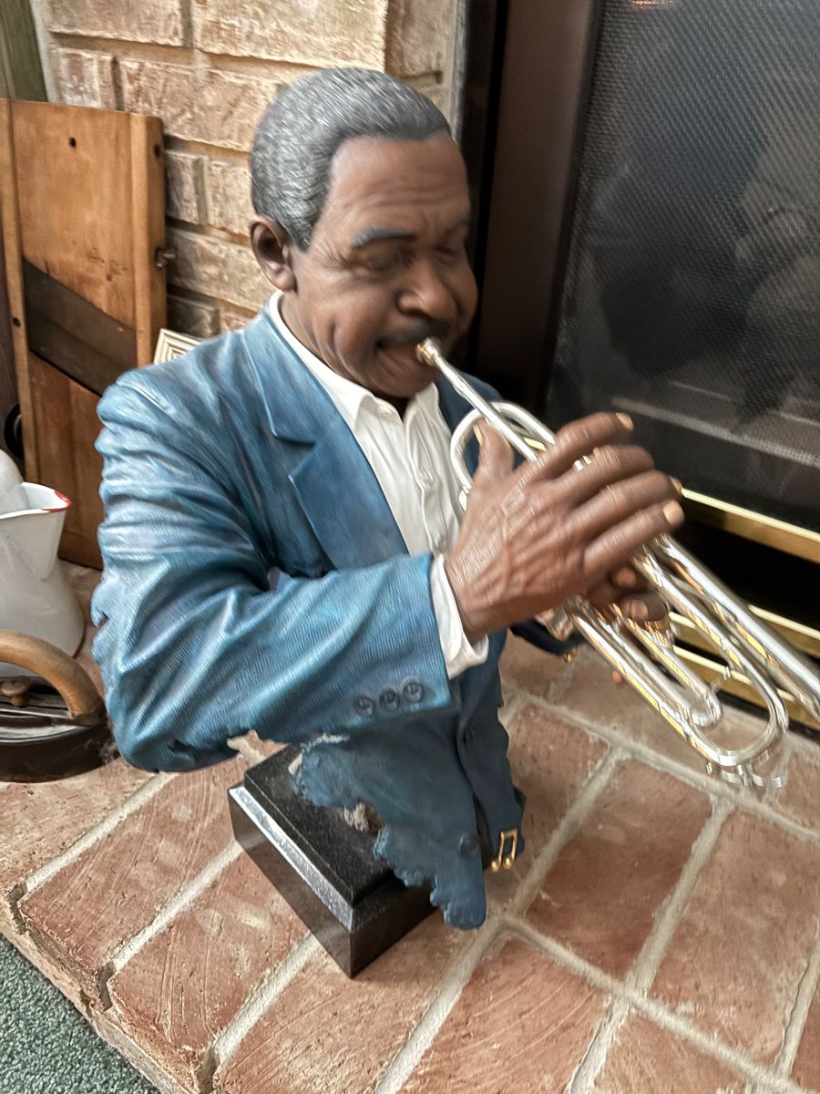 JAZZ FIGURE