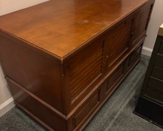 CEDAR CHEST