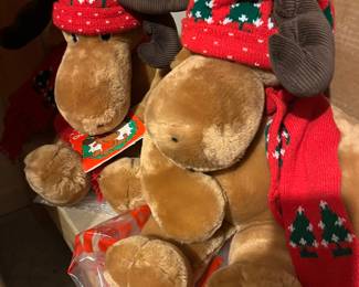 MOOSTLETOE STUFF XMAS ANIMALS
