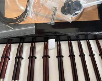 KNITTING NEEDLES