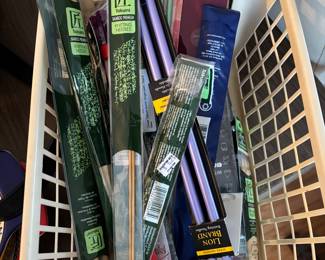 KNITTING NEEDLES