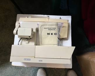 NECCHI SEWING MACHINE