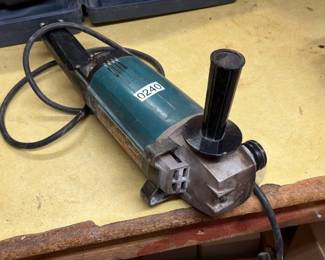 MAKITA DISC GRINDER
