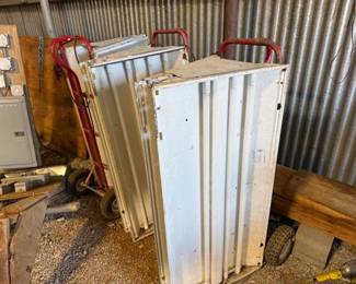 3 DOLLIES WITH LIGHTS