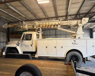 1983 International 1724 1734 1754 DIGGER TRUCK