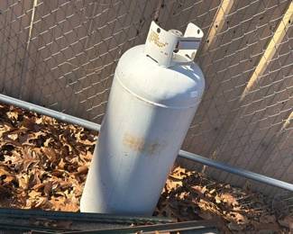 LARGE PROPANE TANK
