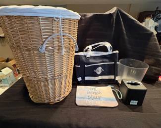 z Set of Laundry Basket, Tote Bag, Trash Can, and Kleenex Box Cover