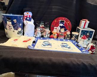 h 17Piece Christmas Snowman Bath and Kitchen Assortment