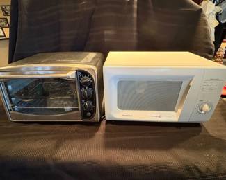 z GE Stainless Steel Toaster Oven and GoldStar White Microwave Oven
