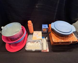 z Assorted Kitchen and Baking Items Lot