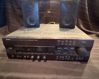 e Yamaha Receiver with Realistic Speakers