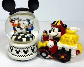 M Mickey Fire Truck Snow Globe