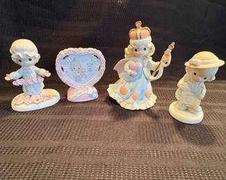 f Precious Moments Porcelain Figurine 4 Pc