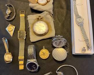 Vintage Pocket Wrist Watch Collection in Multiple Brands  Gold Tone, Silver Tone  Dress Styles