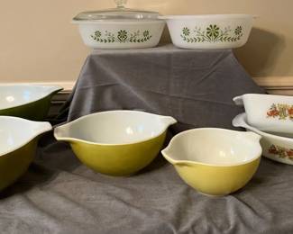 Vintage Pyrex, Anchor Hocking Glasbake Mixing Bowls and Bakeware Collection