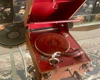 Working Victrola and victrola records