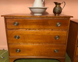Maple dresser 