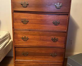Pine dresser 