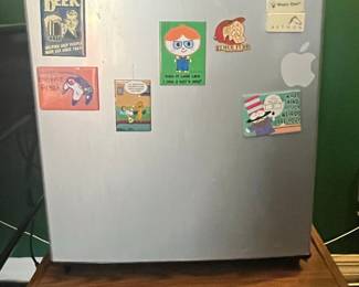 Magic Chef Mini Fridge with Assorted Magnets