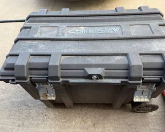 Husky rolling tool chest