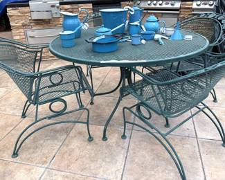Patio set + vintage camping cookware