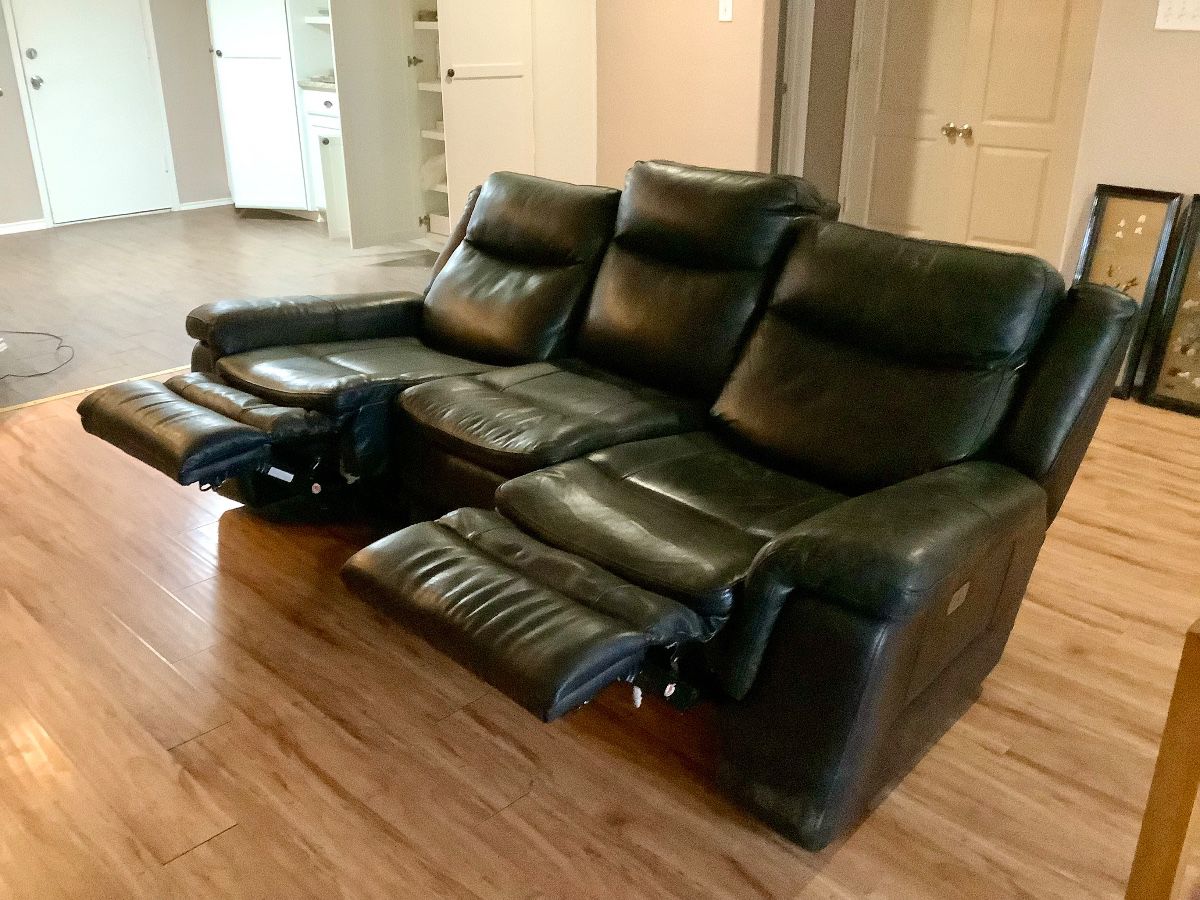 Electric recliner sofa