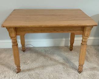 Extendable Table On Wheels