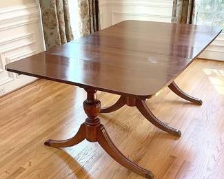 Jefferson Dining Room Table