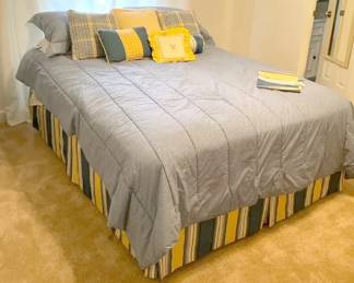 Blue Yellow Queen Bed  Bedding 