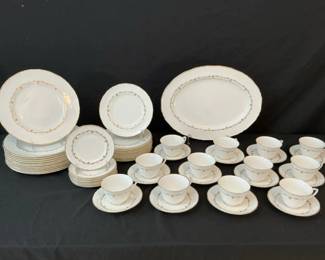 Royal Worcester, Gold Chantilly