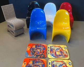 6 Miniature Museum Chairs  4 Basquiat Coasters