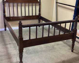 VTG. JENNY LIND STYLE SPINDLE BED, FULL SIZE NO SHIPPING PICKUP ONLY