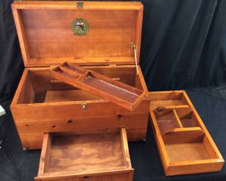 WINCHESTER MAGNUM RESEARCH FIELD BOX, LIKE NEW NO SHIPPING PICKUP ONLY