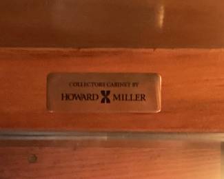 HOWARD MILLER LIGHTED GLASS CURIO CABINET, WITH KEY NO SHIPPING PICKUP ONLY