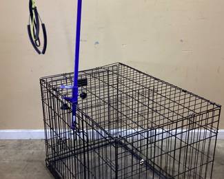  TWO DOOR 37x24x26 DOG KENNEL WITH DIVIDER AND A GROOMING STAND