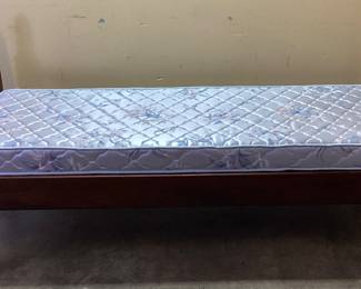 ANTIQUE JENNY LIND STYLE SPINDLE DAY BED NO SHIPPING PICKUP ONLY