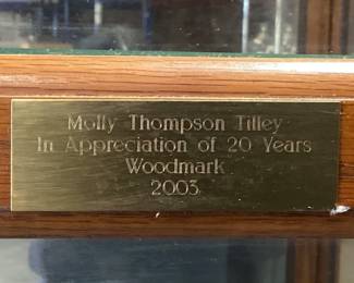 HOWARD MILLER LIGHTED GLASS CURIO CABINET, WITH KEY NO SHIPPING PICKUP ONLY