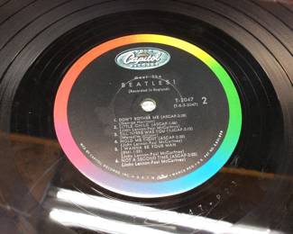 (2) VTG. VINYL BEATLES ALBUMS, MEET THE BEATLES & A HARD DAYS NIGHT